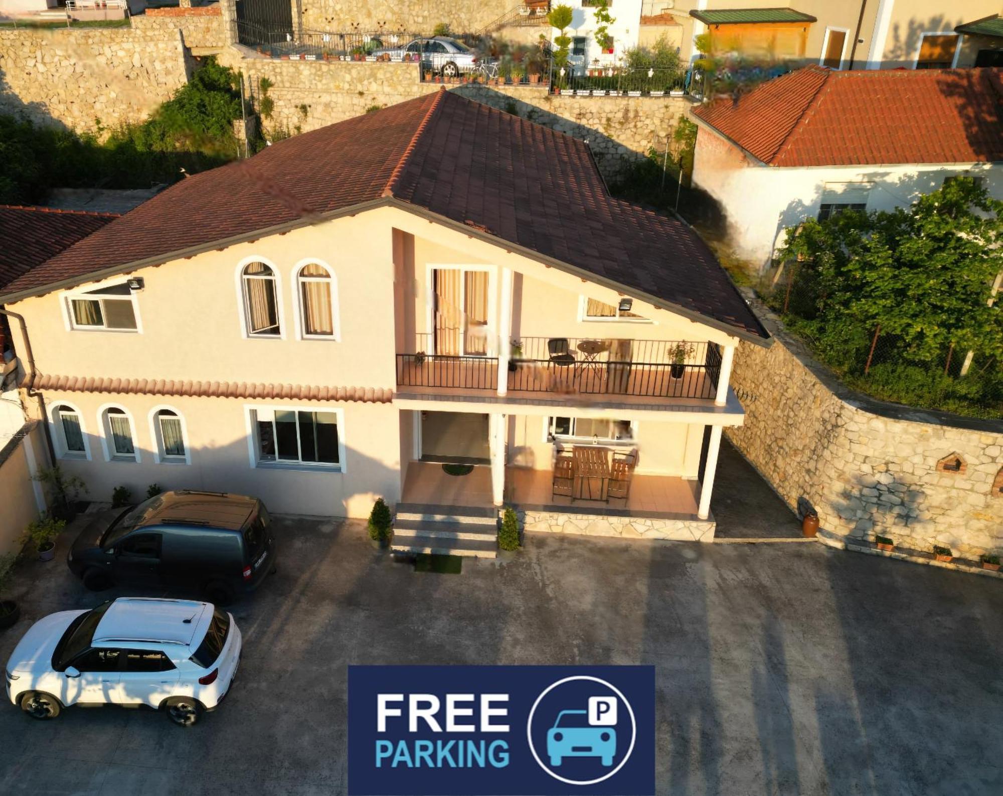 Vila Ama Kruje Bed & Breakfast エクステリア 写真